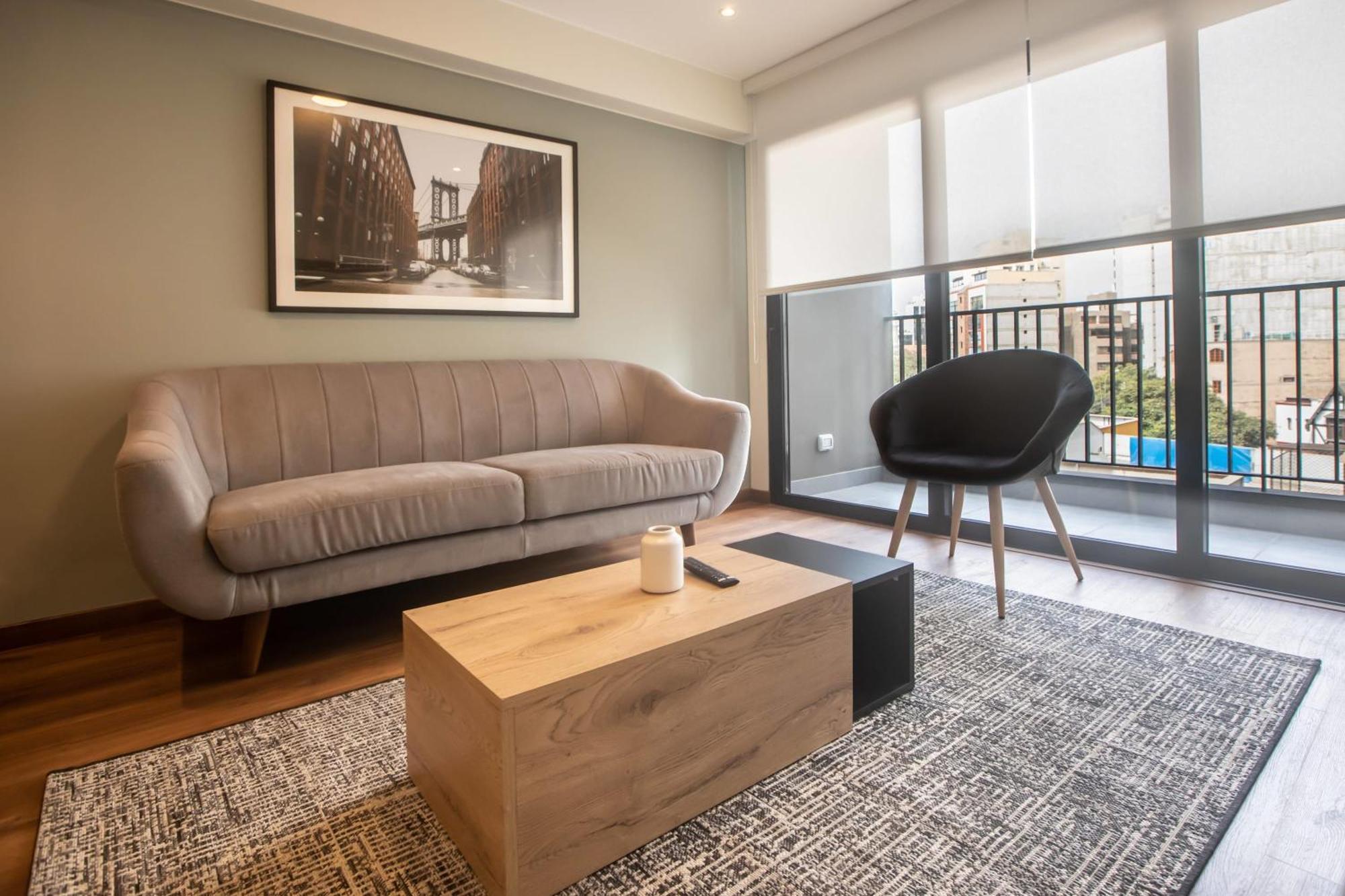 Alcanfores 1262 By Wynwood House ลิมา ภายนอก รูปภาพ